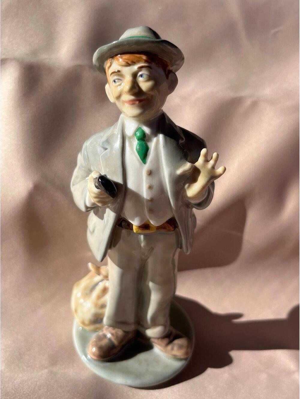 Vintage William Harper The Irish Emigrant Porcelain Figurine Ireland Porcelain